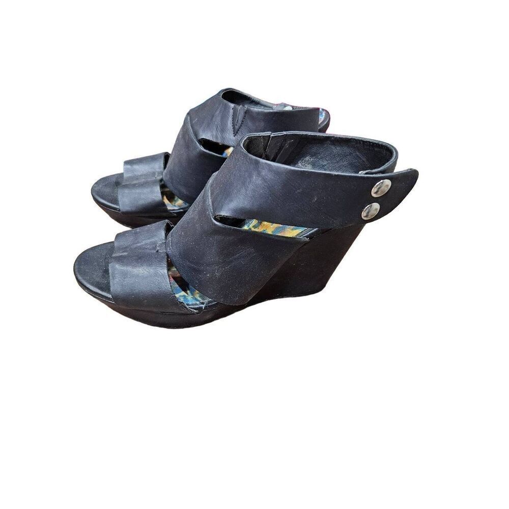 Madden Girl Black Wedge Sandals - Picture 3 of 13